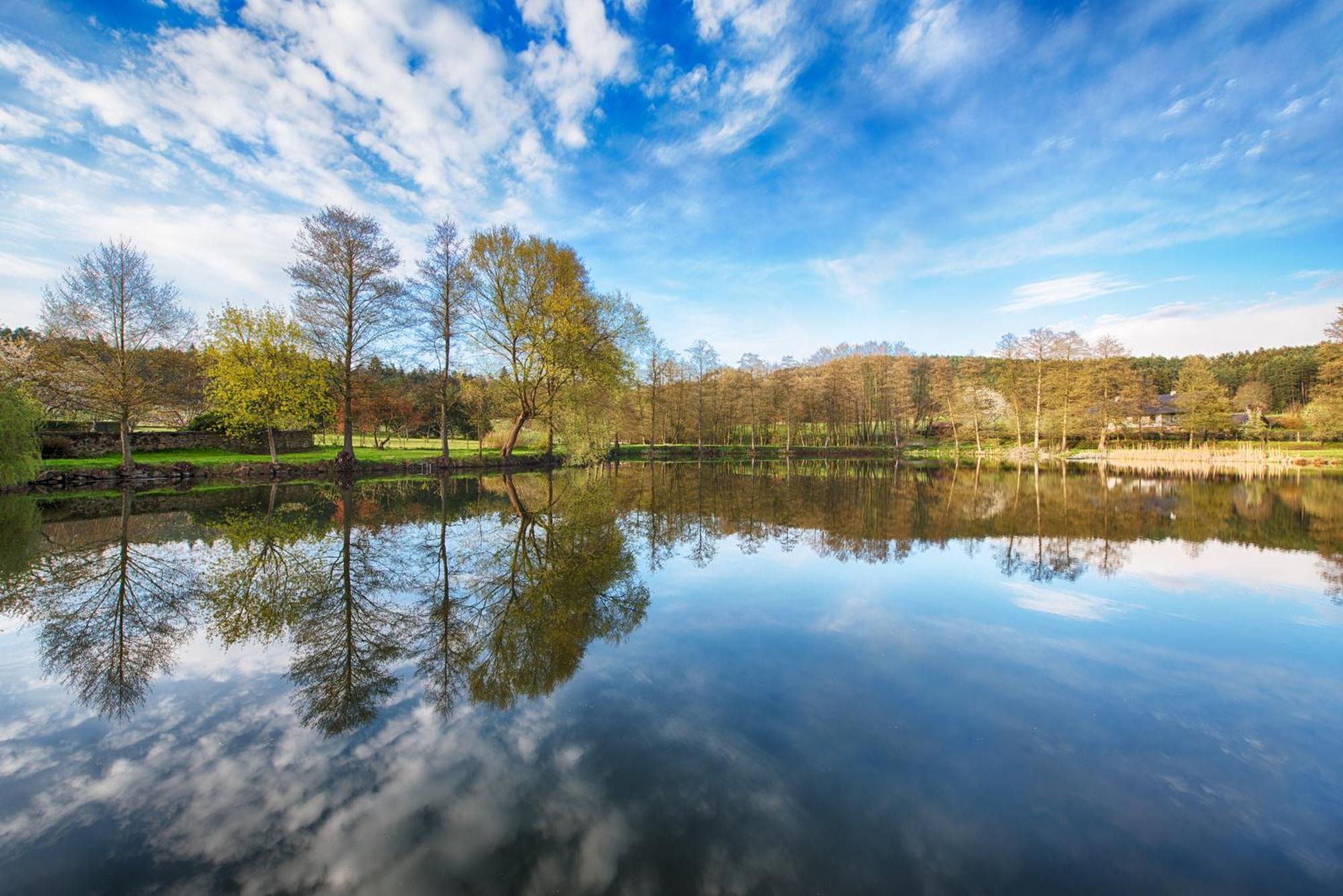 Mlyn Kamenice Klucenice Buitenkant foto