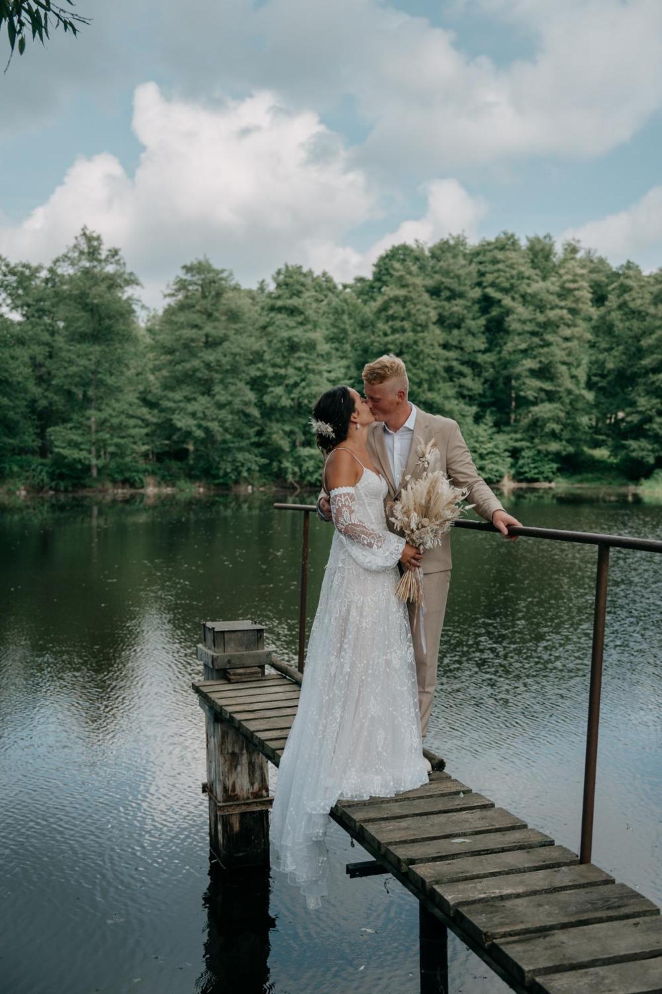 Mlyn Kamenice Klucenice Buitenkant foto